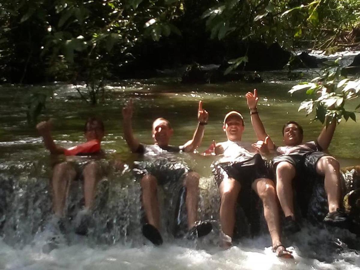 Sunshine Khao Sok Hostel Khao Sok National Park Bagian luar foto